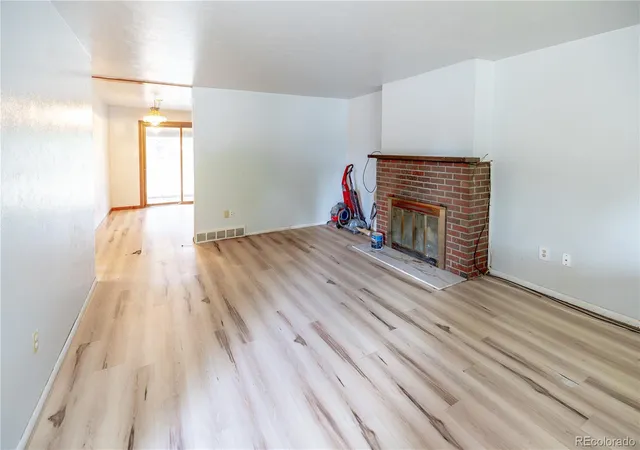 Photo 3 of House for sale at 40 S Garrison St, Lakewood, CO 80226 | MLS# 2168618 | Listing updated on 2026-09-21