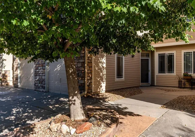 Photo 3 of Townhouse for sale at 11273 W Rice Pl, Littleton, CO 80127 | MLS# 5736772 | Listing updated on 2026-09-11