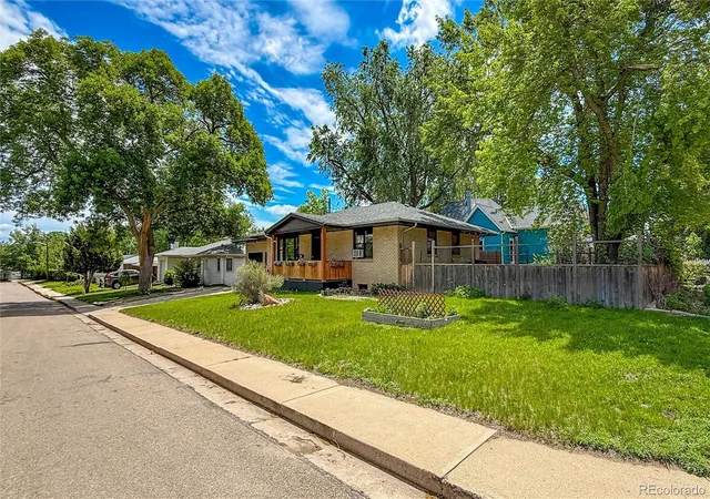 Photo 3 of Single family home for sale at 760 Francis St, Longmont, CO 80501 | MLS# 4378978 | Listing updated on 2026-09-11