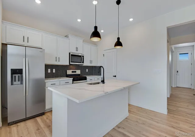 Photo 3 of Single family home for sale at 43092 Castle Stuart St, Elizabeth, CO 80107 | MLS# 9834950 | Listing updated on 2026-09-22