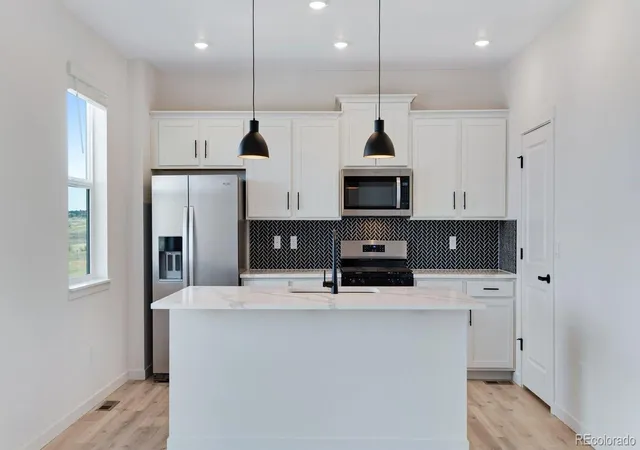 Photo 3 of Single family home for sale at 43092 Castle Stuart St, Elizabeth, CO 80107 | MLS# 9834950 | Listing updated on 2026-09-22