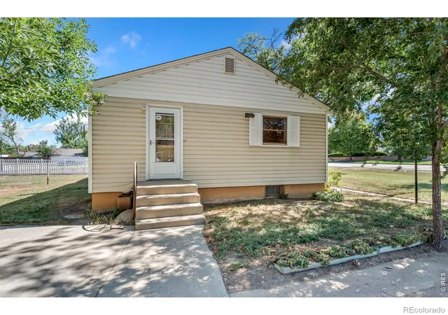 Photo 3 of Sale Pending at 1408 17th Avenue, Longmont, CO 80501 | MLS# IR1068566 | Listing updated on 2026-09-14