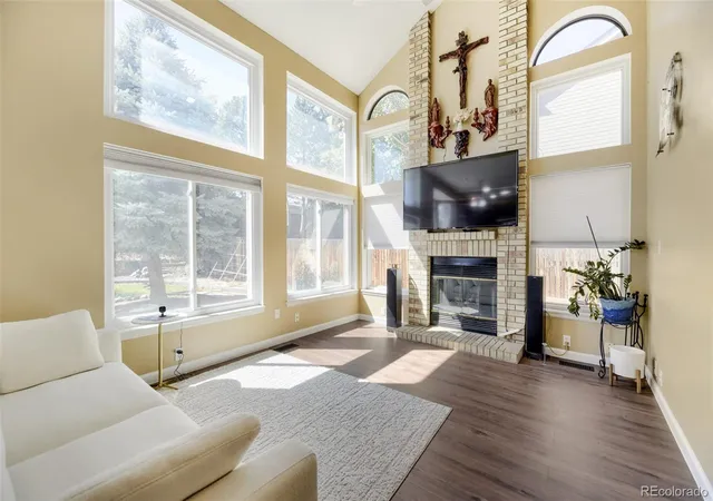 Photo 4 of Single family home for sale at 8274 S Ogden Cir, Littleton, CO 80122 | MLS# 9931124 | Listing updated on 2026-09-23