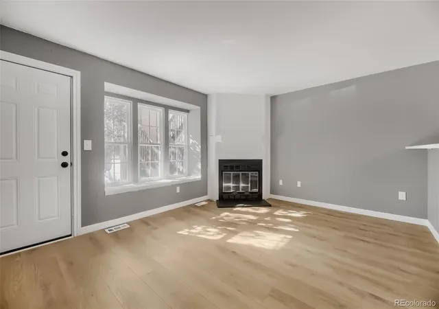 Listing Photo 4 - Condo for sale in building located at 1254 S Flower Cir, Lakewood, CO 80232 - Unit #C