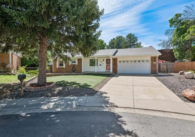 Photo 2 of Single family home for sale at 13916 E Alabama Pl, Aurora, CO 80012 | MLS# 6117422 | Listing updated on 2026-09-15