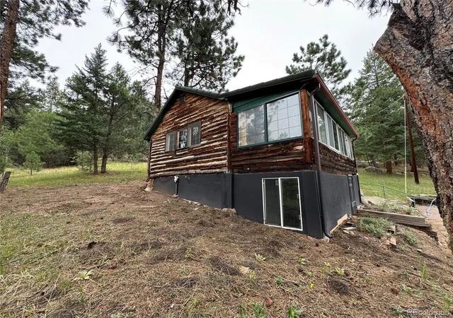 Photo 3 of Sale Pending at 26029 Edelweiss Cir, Evergreen, CO 80439 | MLS# 4163165 | Listing updated on 2026-09-21