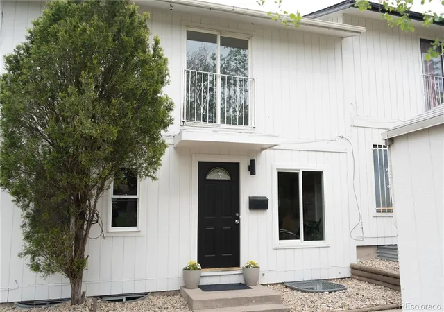 Listing Photo 2 - Condo for sale in building located at 3073 W Ctr Ave, Denver, CO 80219 - Unit #C