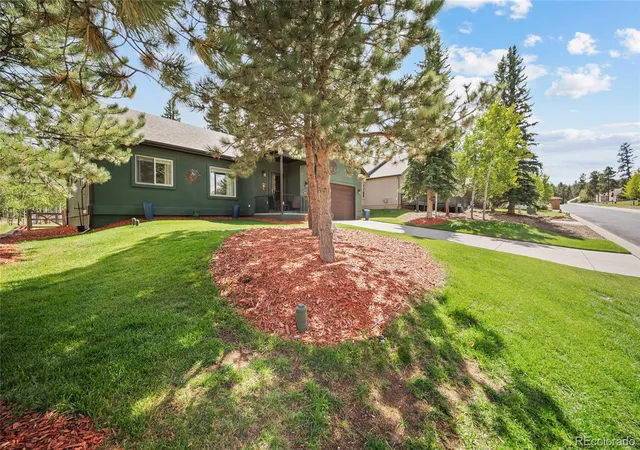 Photo 2 of Single family home for sale at 1113 Ptarmigan Dr, Woodland Park, CO 80863 | MLS# 3320586 | Listing updated on 2026-09-28