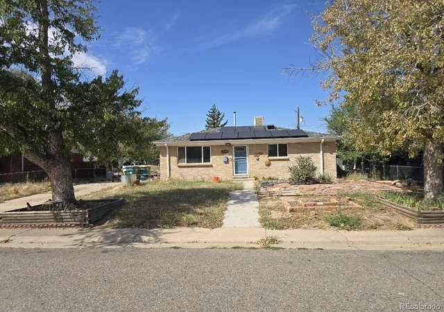 Photo 1 of Single family home for sale at 3073 Blackhawk St, Aurora, CO 80011 | MLS# 6303219 | Listing updated on 2026-09-29