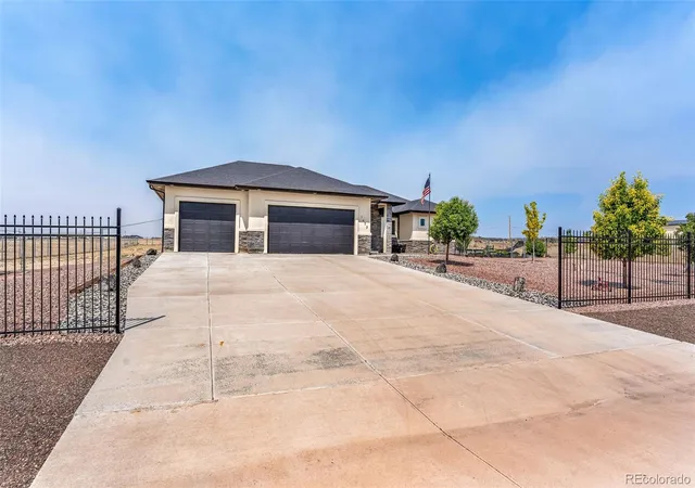 Photo 2 of Single family home for sale at 1673 N Calle Rosa Dr, Pueblo, CO 81007 | MLS# 7669218 | Listing updated on 2026-09-15