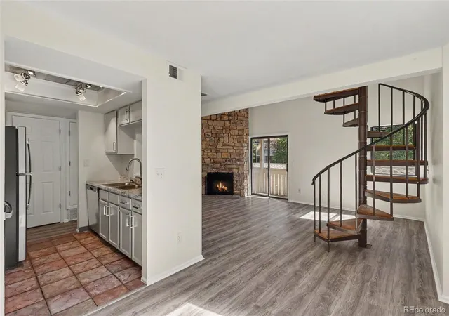 Listing Photo 4 - Condo for sale in building located at 4310 S Andes Wy, Aurora, CO 80015 - Unit #203