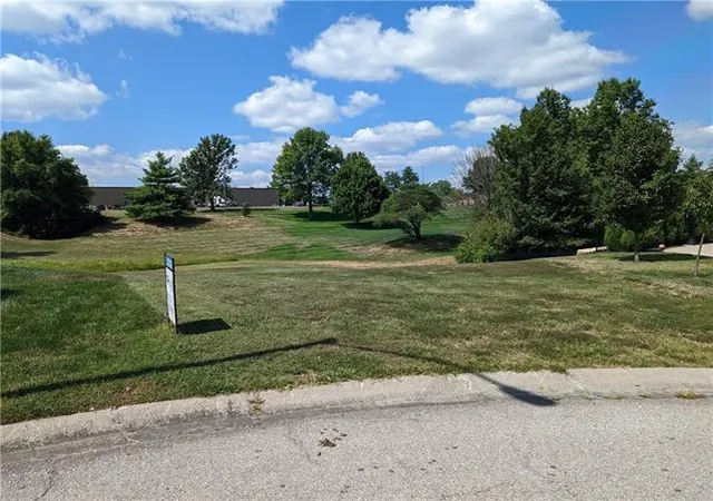 Photo 1 of Land for sale at Lot 2a Oak Crest Dr, Liberty, MO 64068 | MLS# 2403831 | Listing updated on 2026-09-11