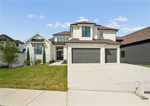 Single family home for sale at 5158 NW 47th Terrace, Riverside, MO 64150 | MLS# 2533907
