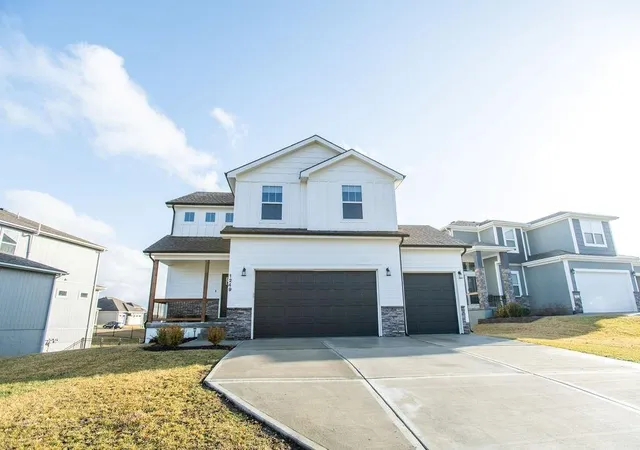 Photo 1 of Sale Pending at 1249 Rich Blvd, Warrensburg, MO 64093 | MLS# 2534092 | Listing updated on 2026-09-14