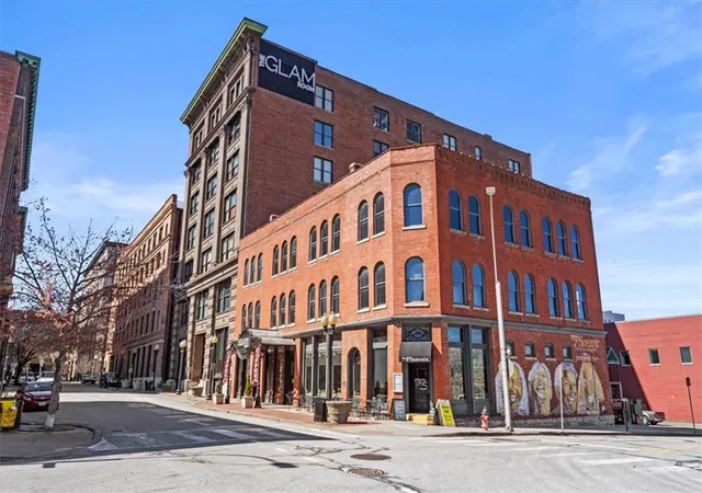 Photo 3 of Condo for sale at 308 W 8th Street #414, Kansas City, MO 64105 | MLS# 2535966 | Listing updated on 2026-09-15