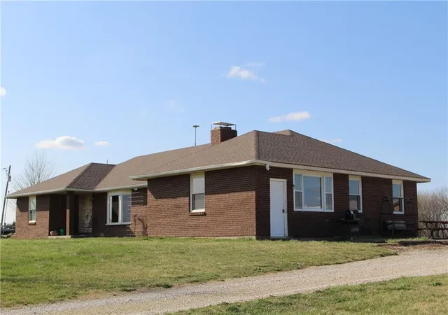 Photo 3 of Single family home for sale at 16468 K 16 Hwy, Oskaloosa, KS 66066 | MLS# 2539206 | Listing updated on 2026-09-19