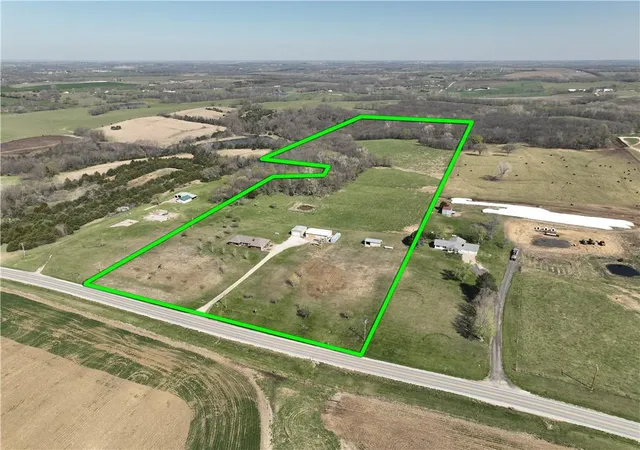Photo 4 of Single family home for sale at 16468 K 16 Hwy, Oskaloosa, KS 66066 | MLS# 2539206 | Listing updated on 2026-10-13