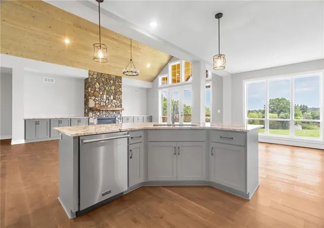 Photo 2 of Single family home for sale at 2017 Vilas St, Leavenworth, KS 66048 | MLS# 2541690 | Listing updated on 2026-09-13