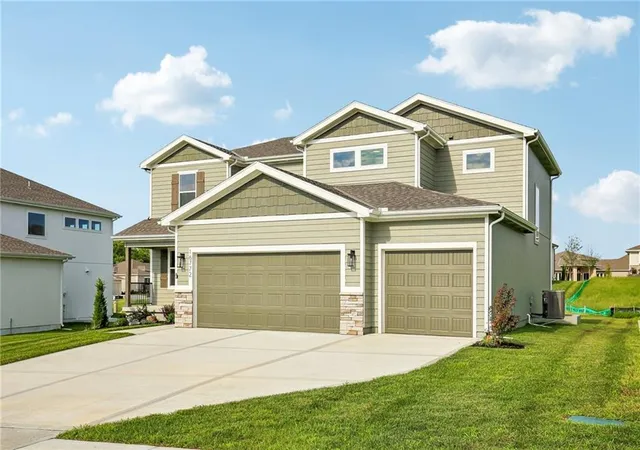 Photo 2 of Single family home for sale at 16772 S Twilight Ln, Olathe, KS 66062 | MLS# 2558774 | Listing updated on 2026-10-05