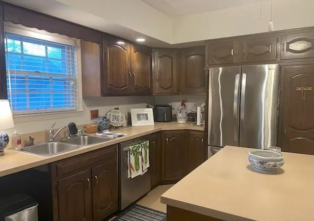 Photo 4 of Single family home for sale at 725 S Main St, Nevada, MO 64772 | MLS# 2559090 | Listing updated on 2026-09-28