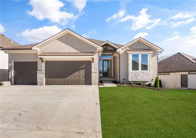 Photo 2 of Single family home for sale at 1600 Ne Park Springs Ter, Lees Summit, MO 64064 | MLS# 2573966 | Listing updated on 2026-09-13