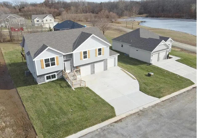 Photo 3 of Single family home for sale at 103 Sally Cir, Dearborn, MO 64439 | MLS# 2581575 | Listing updated on 2026-10-09