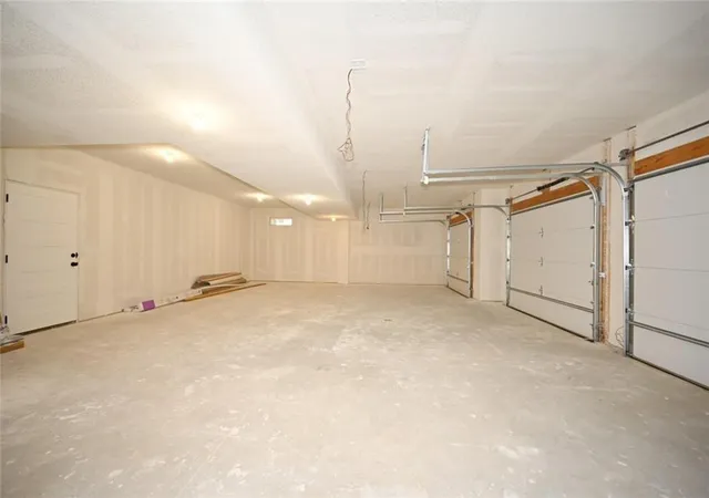 Photo 3 of Single family home for sale at 103 Johnson Cir, Odessa, MO 64076 | MLS# 2581576 | Listing updated on 2026-10-07