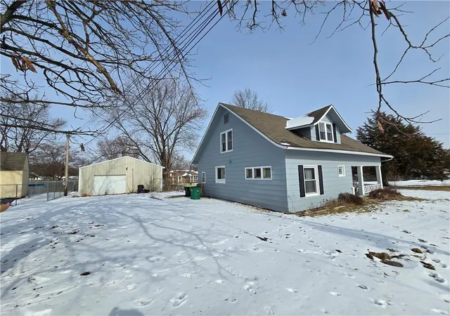 Photo 2 of Single family home for sale at 408 W 5th Street, Braymer, MO 64624 | MLS# 2581990 | Listing updated on 2026-09-11