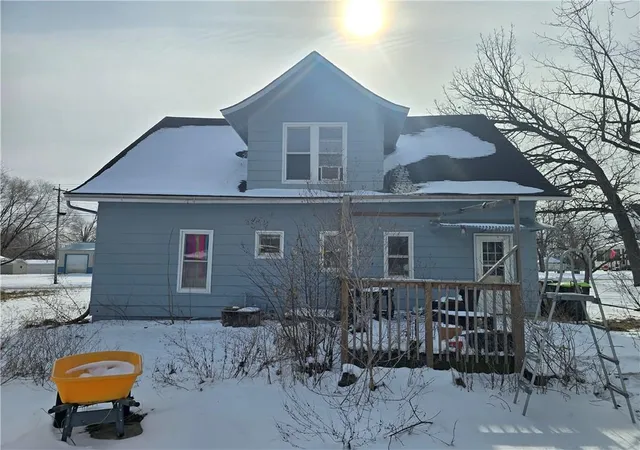 Photo 4 of Single family home for sale at 408 W 5th Street, Braymer, MO 64624 | MLS# 2581990 | Listing updated on 2026-09-11