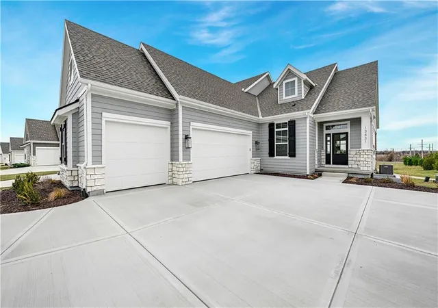 Photo 1 of Single family home for sale at 13431 W 174th Terrace, Overland Park, KS 66221 | MLS# 2582490 | Listing updated on 2026-10-02