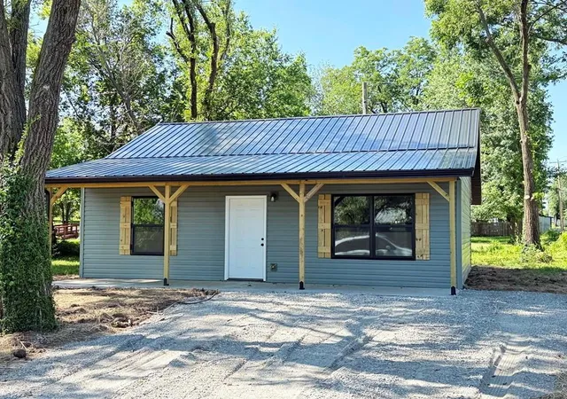 Photo 1 of Sale Pending at 106 E Lafayette St, El Dorado Springs, MO 64744 | MLS# 2582494 | Listing updated on 2026-09-11