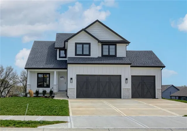Photo 1 of Sale Pending at 1849 Arbor Trl, Liberty, MO 64068 | MLS# 2588425 | Listing updated on 2026-09-11