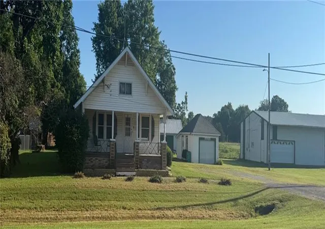 Photo 1 of Single family home for sale at 4701 Main St, Parsons, KS 67357 | MLS# 2595253 | Listing updated on 2026-09-14