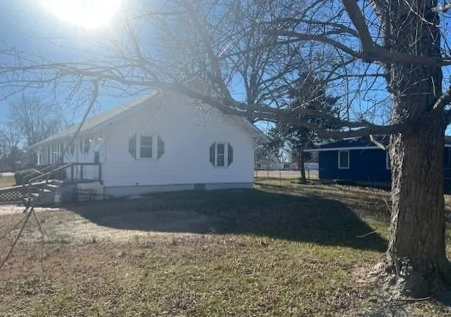 Photo 4 of Single family home for sale at 4701 Main St, Parsons, KS 67357 | MLS# 2595253 | Listing updated on 2026-10-09