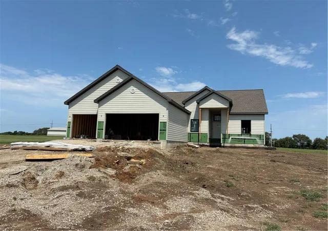 Single family home for sale at 4061 Stoneview Ter, Ottawa, KS 66067 | MLS# 2595914