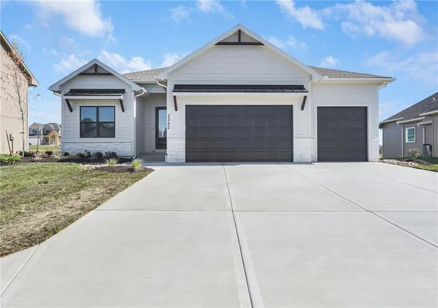 Photo 1 of Single family home for sale at 7920 Se Hoot Owl St, Blue Springs, MO 64014 | MLS# 2596813 | Listing updated on 2026-09-11