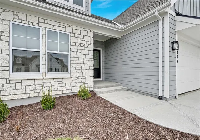 Photo 2 of Single family home for sale at 13427 W 174th Terrace, Overland Park, KS 66221 | MLS# 2597837 | Listing updated on 2026-10-03