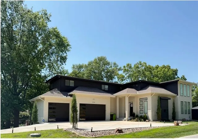 Photo 1 of Single family home for sale at 9702 Nw 75th Street, Kansas City, MO 64152 | MLS# 2599284 | Listing updated on 2026-09-11