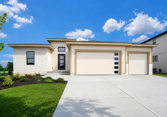 Photo 1 of Single family home for sale at 27604 E 128th Court, Lee's Summit, MO 64086 | MLS# 2601770 | Listing updated on 2026-09-13