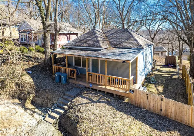 Photo 1 of Single family home for sale at 2911 N 6th Street, Saint Joseph, MO 64505 | MLS# 2602804 | Listing updated on 2026-09-11