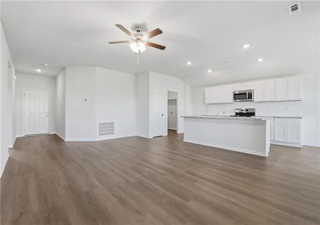 Photo 3 of Sale Pending at 20262 W 195th Street, Spring Hill, KS 66083 | MLS# 2603277 | Listing updated on 2026-09-28