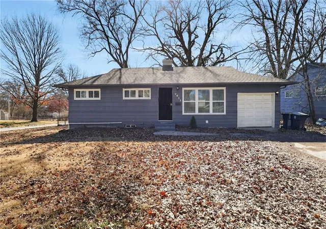 Photo 1 of Sale Pending at 7611 E 107th Street, Kansas City, MO 64134 | MLS# 2603495 | Listing updated on 2026-09-11