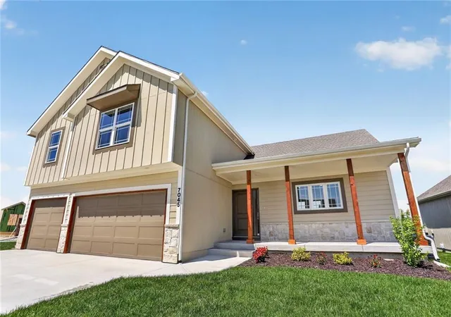 Photo 1 of Single family home for sale at 7045 Nw Yulich Ct, Kansas City, MO 64152 | MLS# 2603739 | Listing updated on 2026-09-10