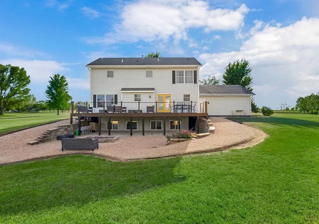 Photo 4 of Single family home for sale at 992 E 750 Road, Lawrence, KS 66047 | MLS# 2604445 | Listing updated on 2026-10-18