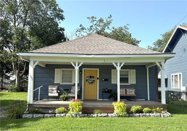 Photo 1 of Sale Pending at 107 E 22nd Street, Pittsburg, KS 66762 | MLS# 2605076 | Listing updated on 2026-09-29