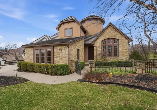 Photo 2 of Mansion for sale at 7060 N National Dr, Kansas City, MO 64152 | MLS# 2605095 | Listing updated on 2026-09-14