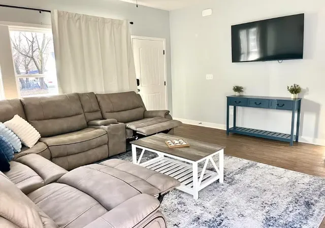 Photo 3 of Single family home for sale at 600 S Highland Dr, Harrisonville, MO 64701 | MLS# 2605550 | Listing updated on 2026-09-11