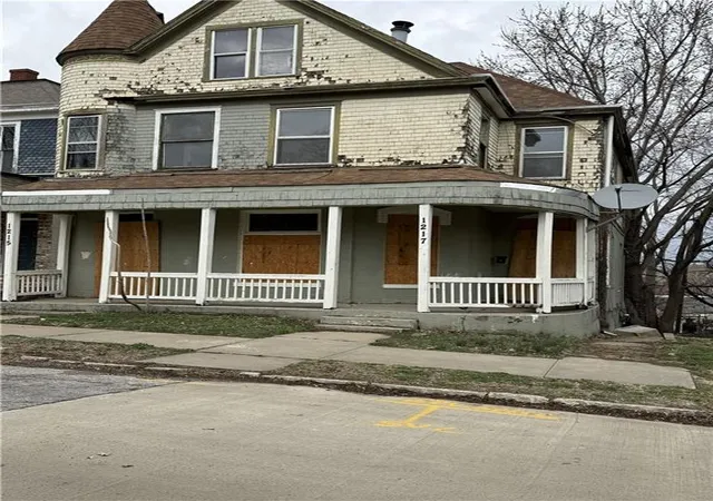 Photo 1 of Multi family home for sale at 1215 Sylvanie St, St Joseph, MO 64501 | MLS# 2605777 | Listing updated on 2026-09-11