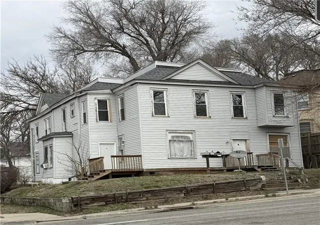Photo 1 of Multi family home for sale at 1601 Faraon St, St Joseph, MO 64501 | MLS# 2605784 | Listing updated on 2026-09-11