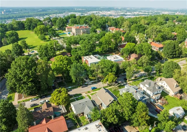 Photo 2 of Single family home for sale at 3215 Windsor Ave, Kansas City, MO 64123 | MLS# 2606526 | Listing updated on 2026-10-03